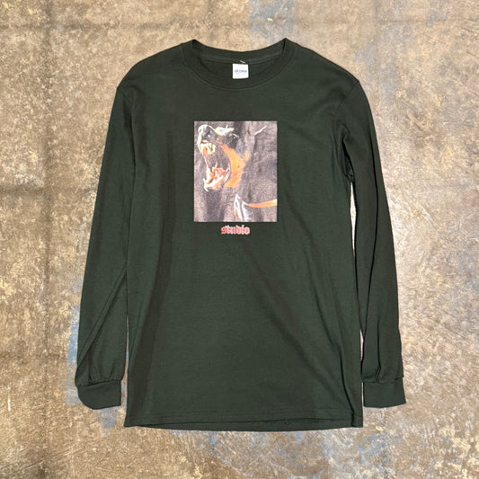 studio pincher longsleeve tee forest green