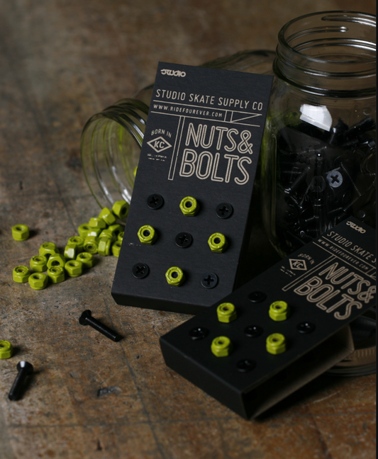 studio nuts & bolts 1in phillips hardware black green