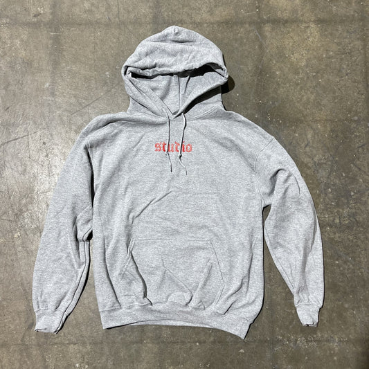 studio logo pullover hoodie heather grey