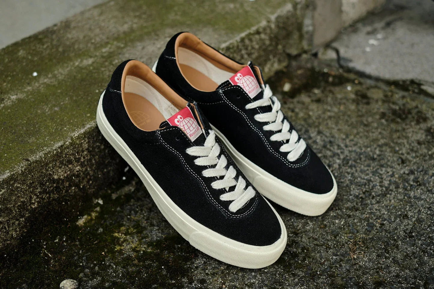 last resort ab vm001-lo shoe suede black white