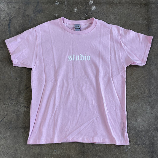 youth studio tee pink white medium